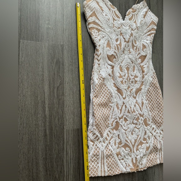 B. Darlin Womens Juniors Sequined Mini Bodycon Dress White/Cream - Picture 6 of 7